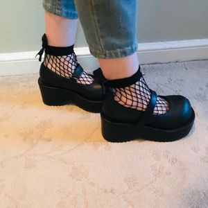 Pleaser Demonia Woman’s Dolly-01 Mary Jane Oxford